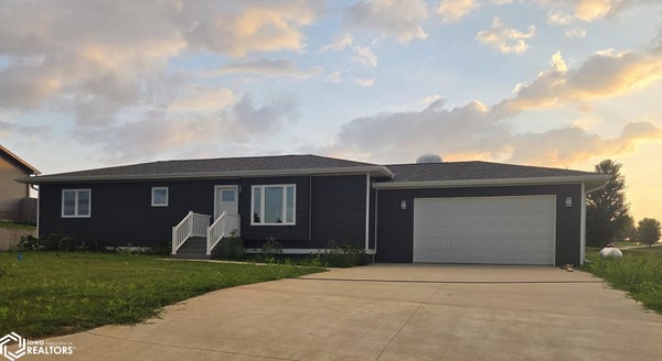100 SOUTHERN HEIGHTS CIR, SCHLESWIG, IA 51461 - Image 2dd0dde4d05f827411eff4c61cd72edd/4164916528