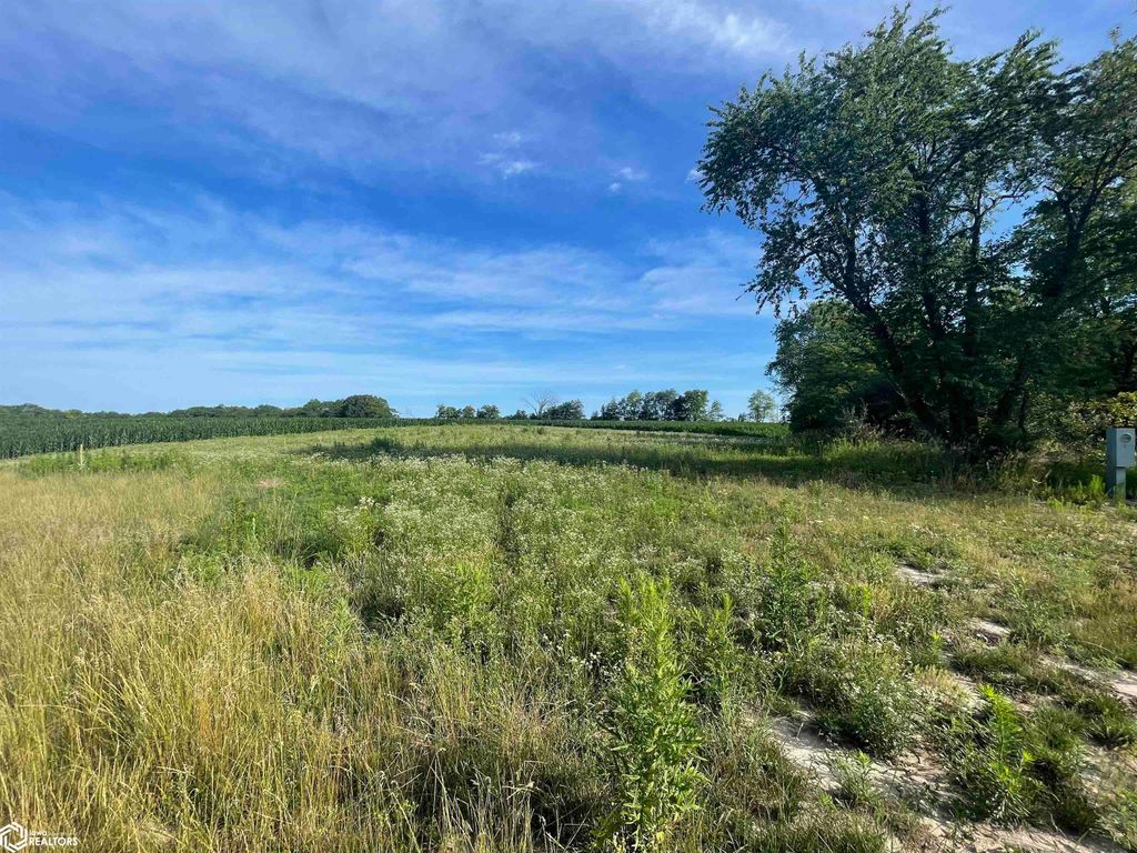 Photo of Pin Oaks Lot 8, Mount Pleasant, IA 52641 (MLS # 6309313)