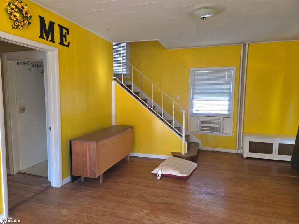 Photo of 910 Washington Street, Eldora, IA 50627 (MLS # 6333443)