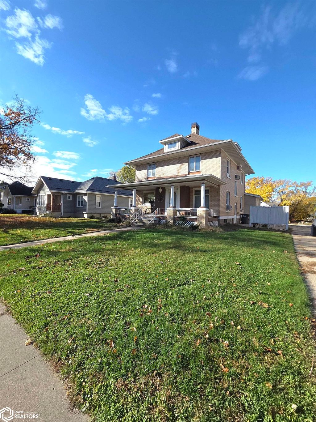 Photo of 910 Washington Street, Eldora, IA 50627 (MLS # 6333443)