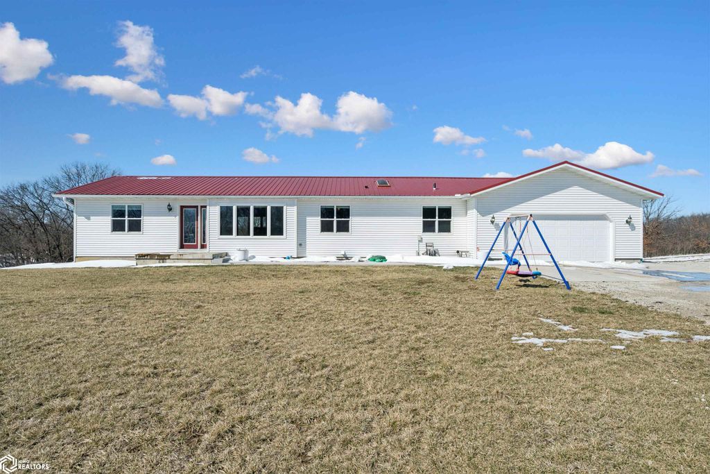 Photo of 2883 Henry Des Moines Avenue, Danville, IA 52623 (MLS # 6336496)