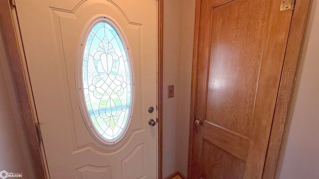 Photo of 815 16th Street NE, Mason City, IA 50401 (MLS # 6337495)
