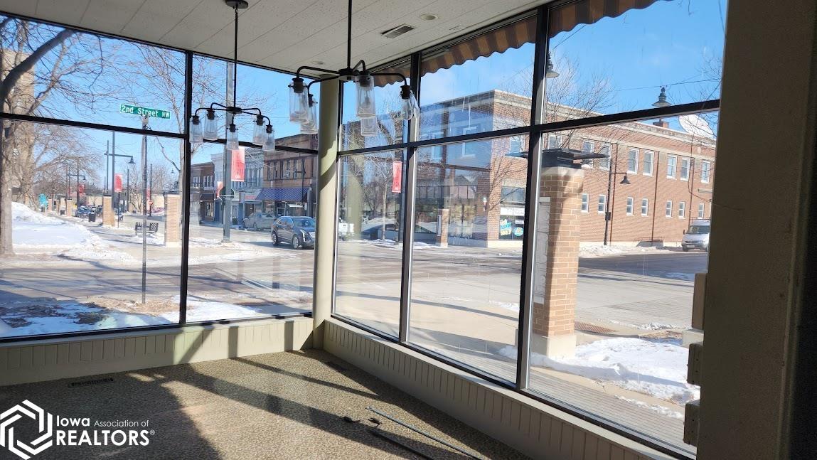 122-124 N Federal Avenue