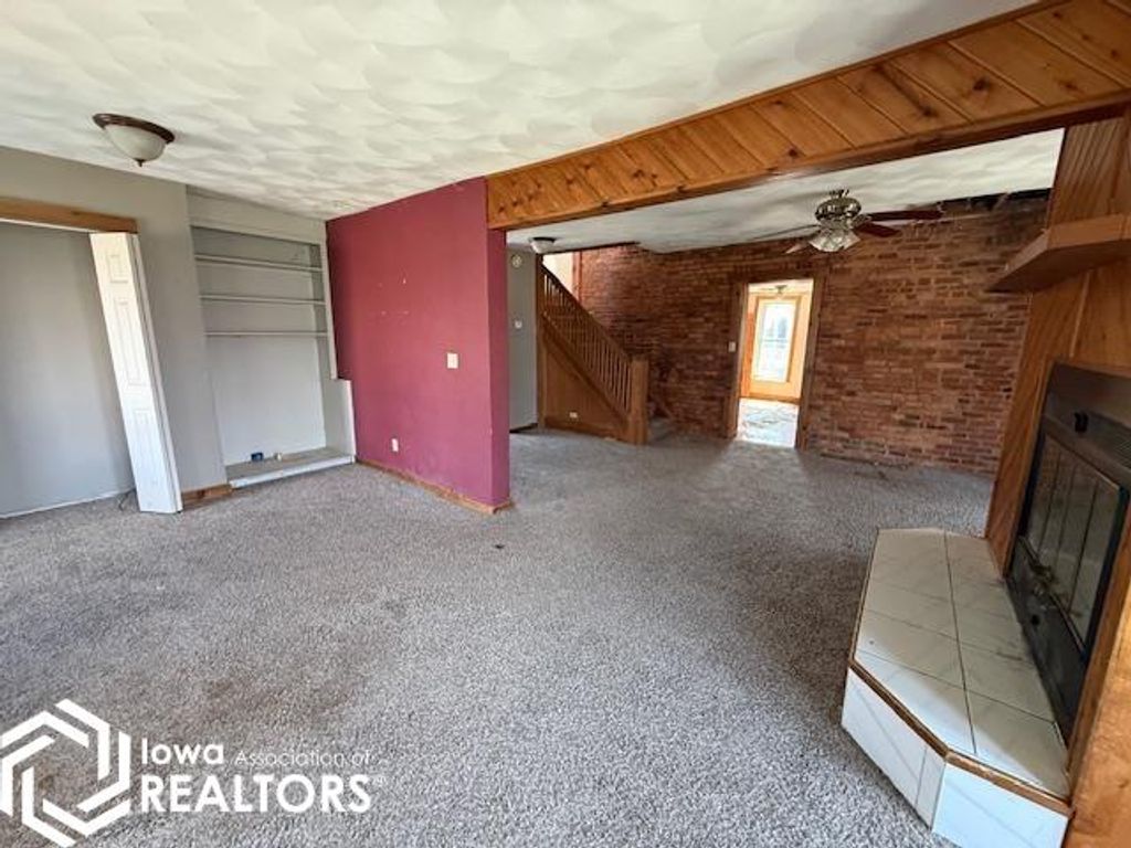 Photo of 610 E Henry Street, Mount Pleasant, IA 52641 (MLS # 6336841)