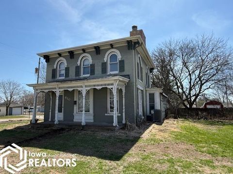 Photo of 610 E Henry Street, Mount Pleasant, IA 52641 (MLS # 6336841)