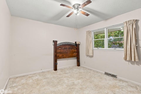 Tiny photo for 507 S Jackson Street, Mount Pleasant, IA 52641 (MLS # 6342963)