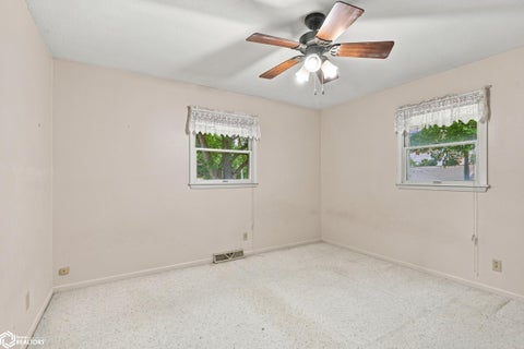 Tiny photo for 507 S Jackson Street, Mount Pleasant, IA 52641 (MLS # 6342963)