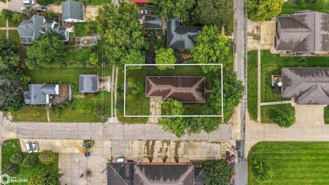 Tiny photo for 507 S Jackson Street, Mount Pleasant, IA 52641 (MLS # 6342963)