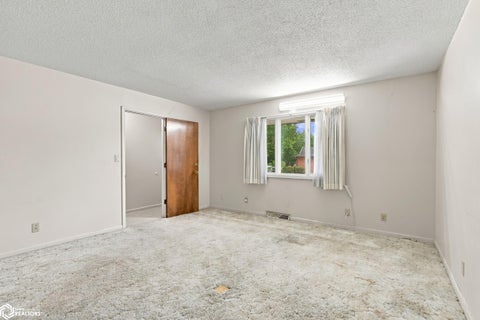 Tiny photo for 507 S Jackson Street, Mount Pleasant, IA 52641 (MLS # 6342963)