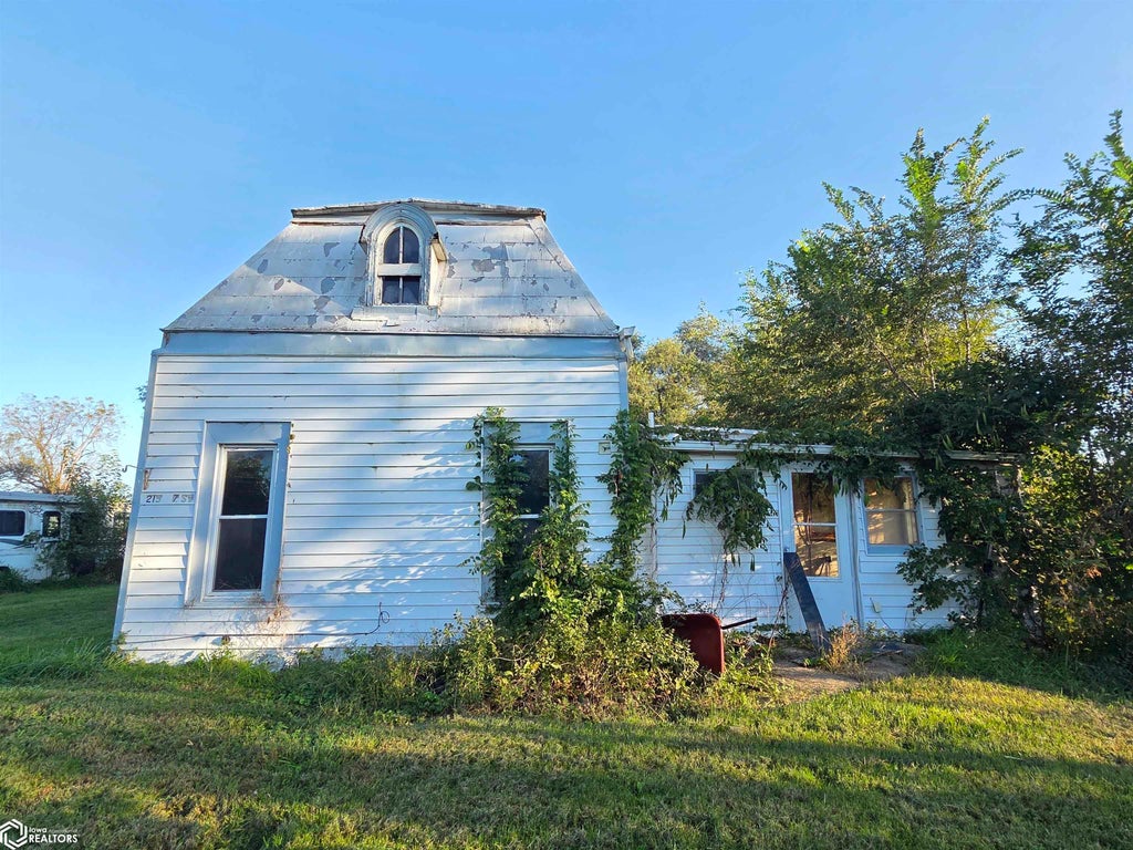 Photo of 215 7th Street, Murray, IA 50174 (MLS # 6343548)