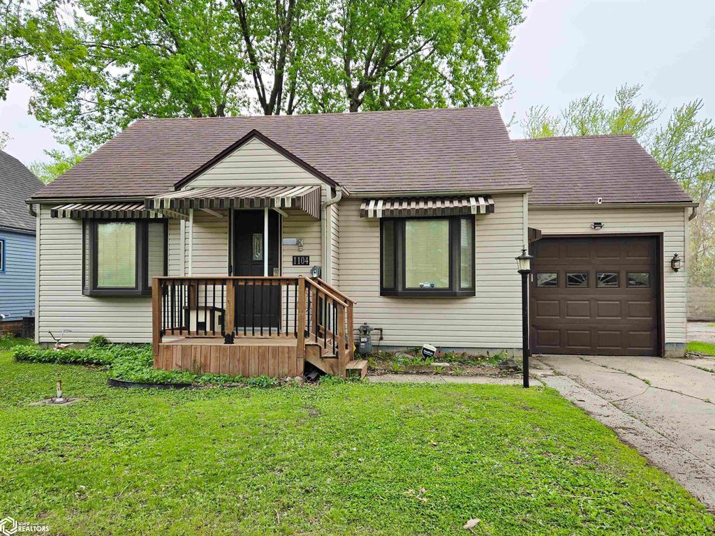 Photo of 1104 Elm Street, Webster City, IA 50595 (MLS # 6337657)