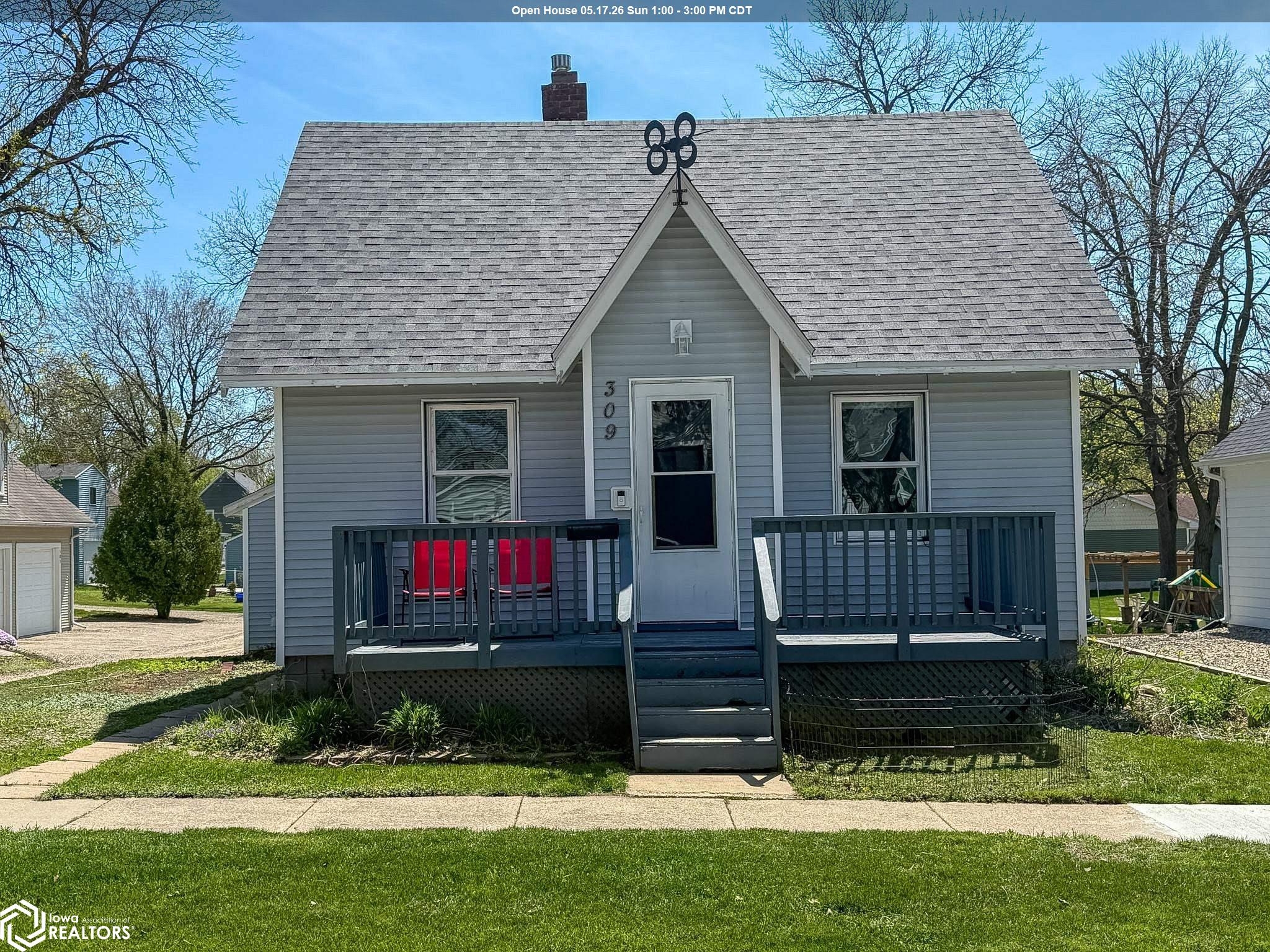 Photo 1 of 20 — 309 5th Avenue S, Clear Lake, IA 50428
