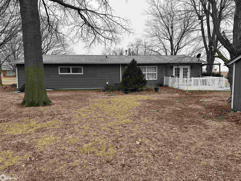 Photo of 404 W Cherry Street, Danville, IA 52623 (MLS # 6335141)