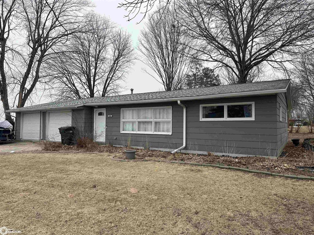 Photo of 404 W Cherry Street, Danville, IA 52623 (MLS # 6335141)