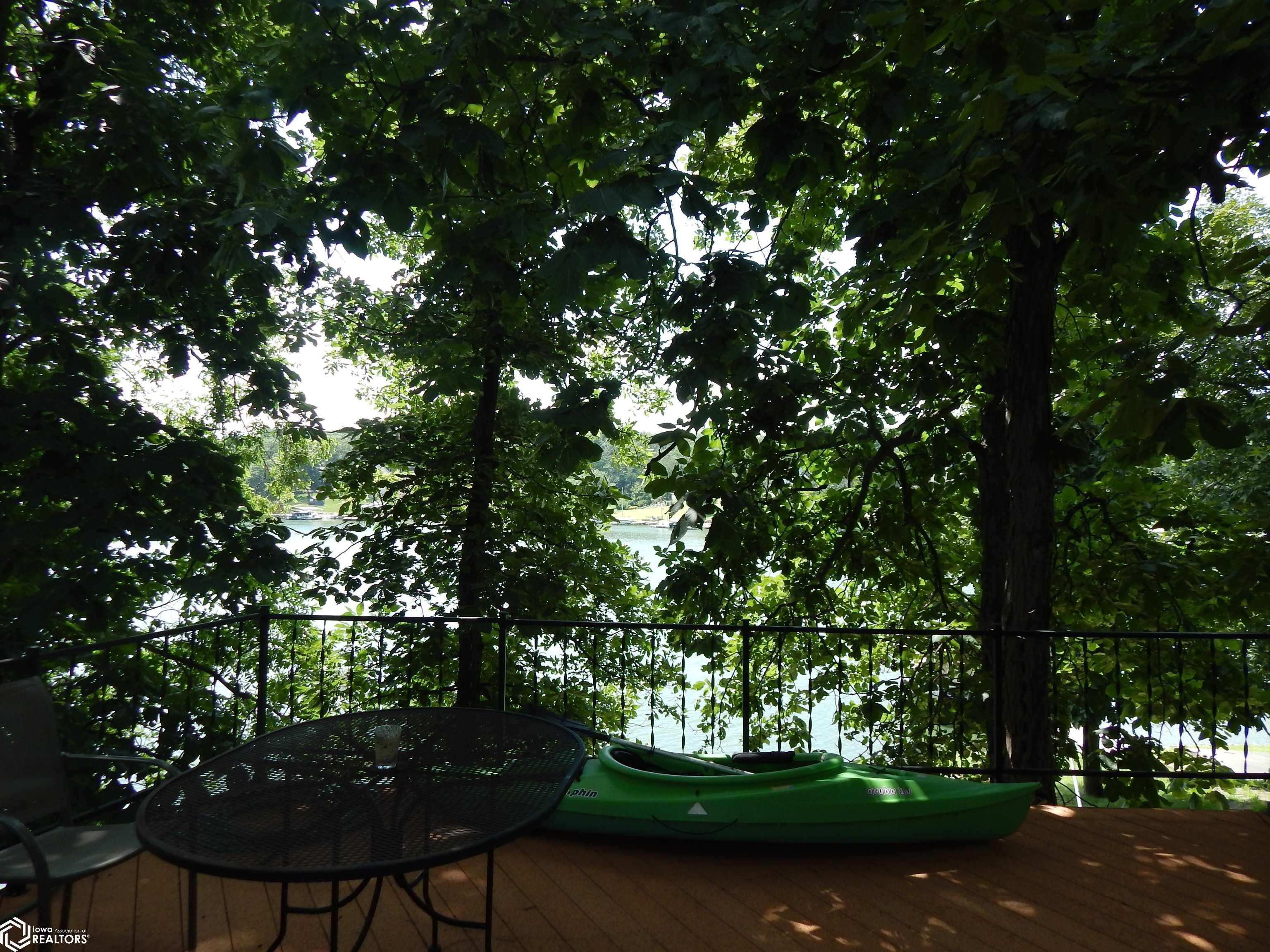 226 & 228 Center Point Drive