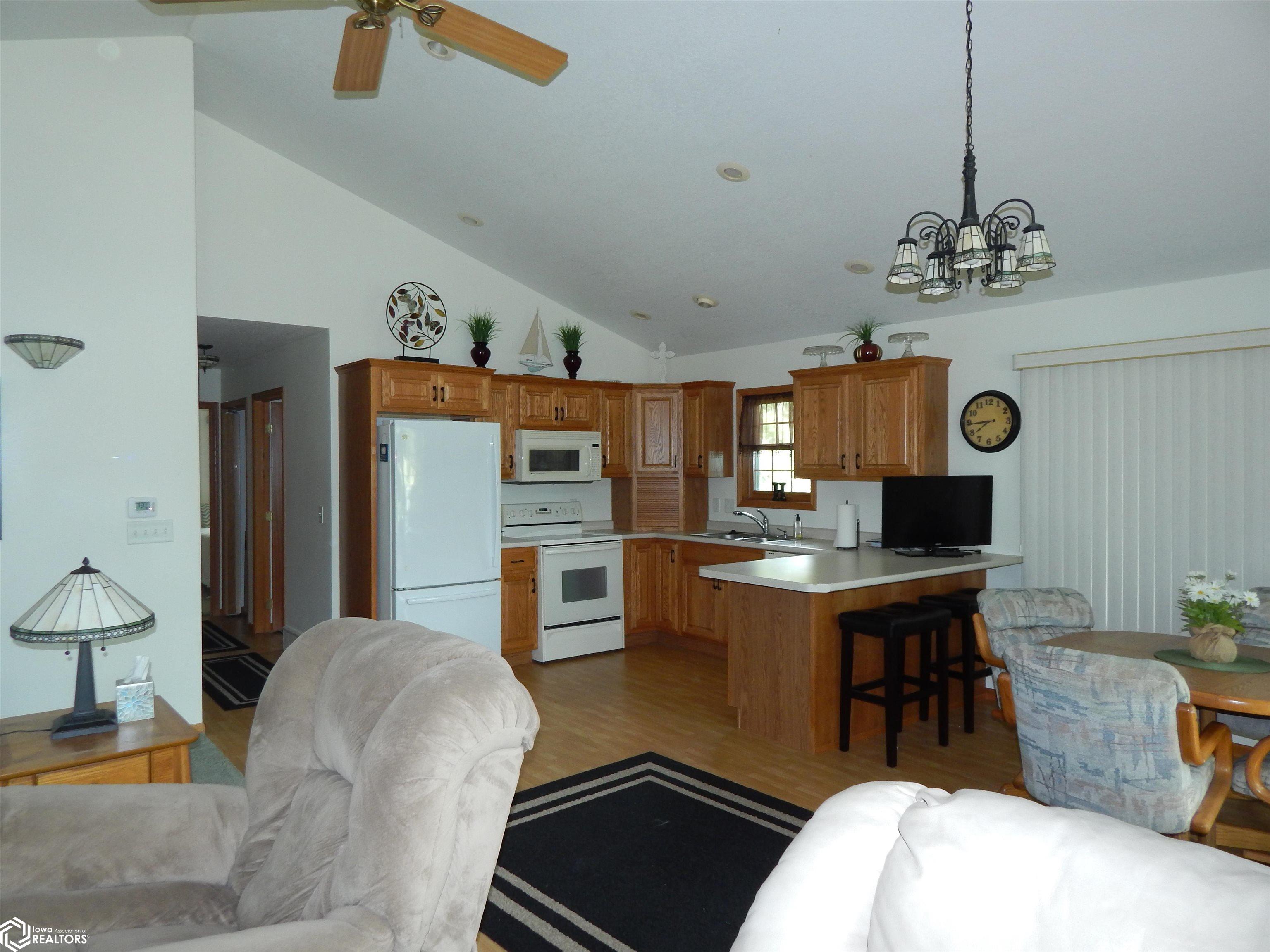 226 & 228 Center Point Drive