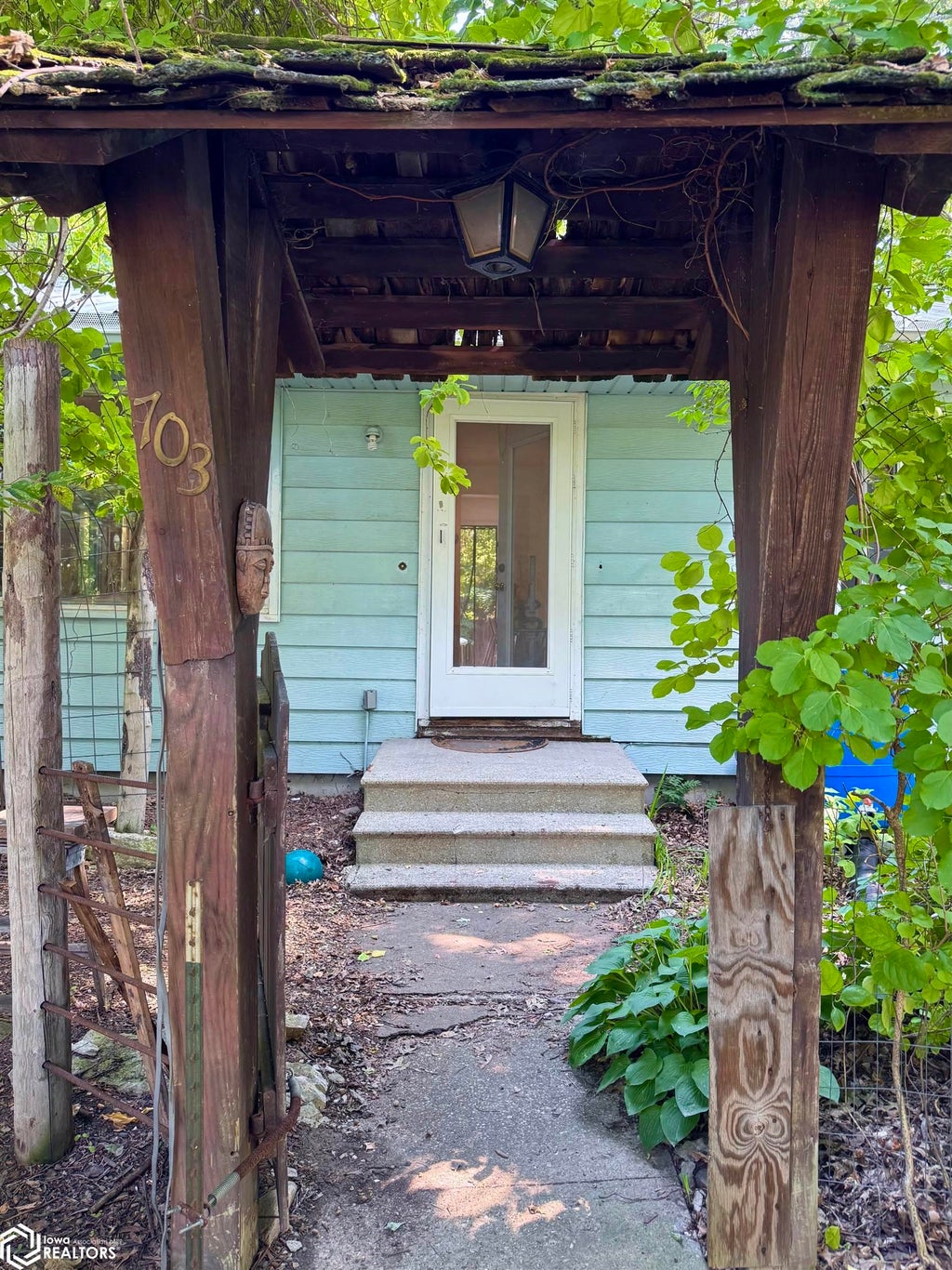 Photo of 703 N 3Rd Street, Fairfield, IA 52556 (MLS # 6342428)