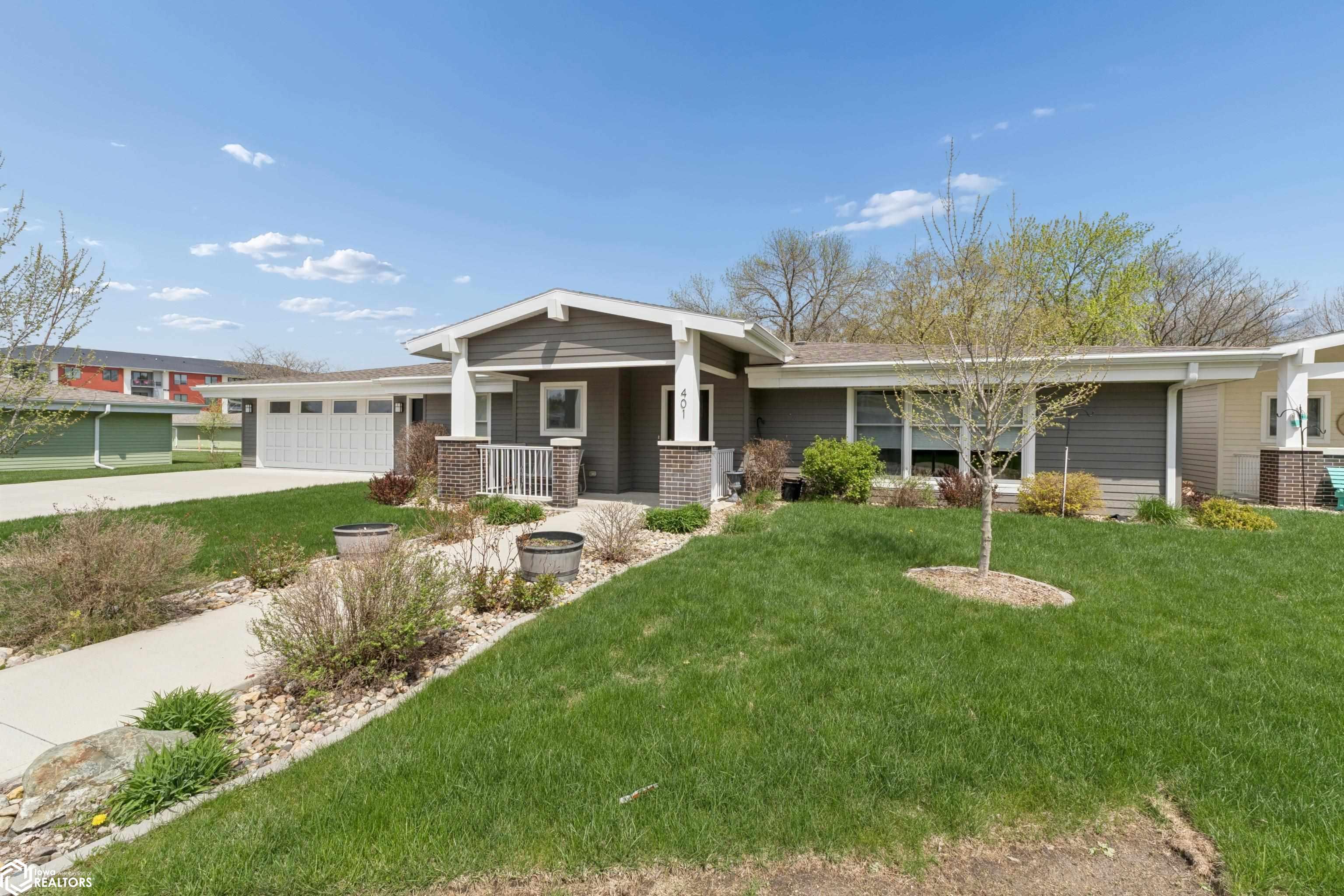 401 Oak Hill Court