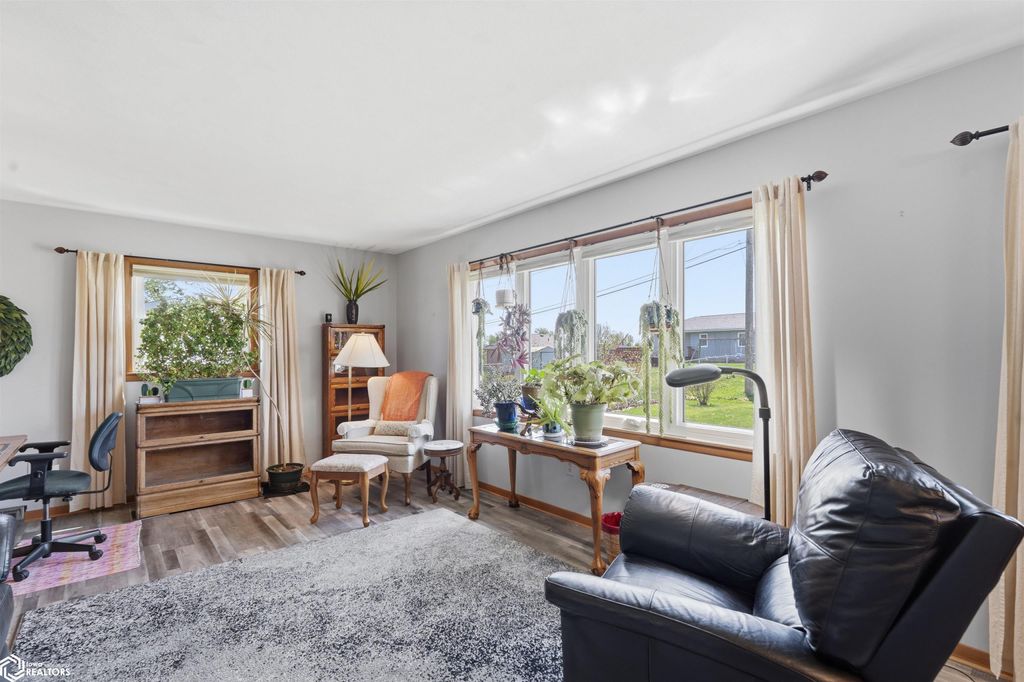 Photo of 209 Thomas Drive, Marshalltown, IA 50158 (MLS # 6337544)