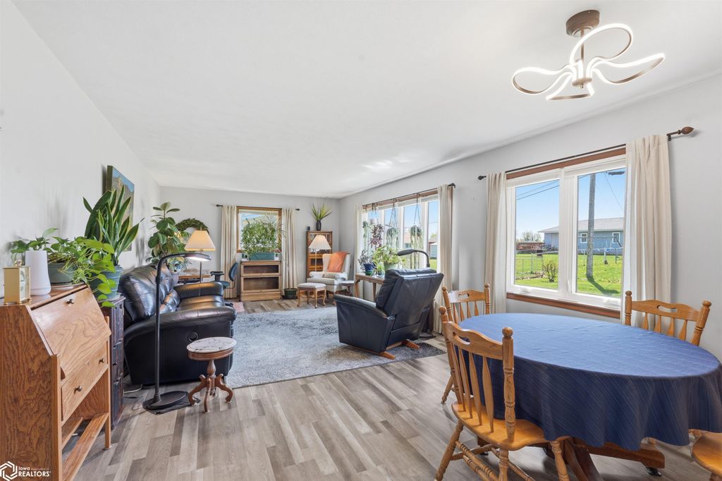 Photo of 209 Thomas Drive, Marshalltown, IA 50158 (MLS # 6337544)