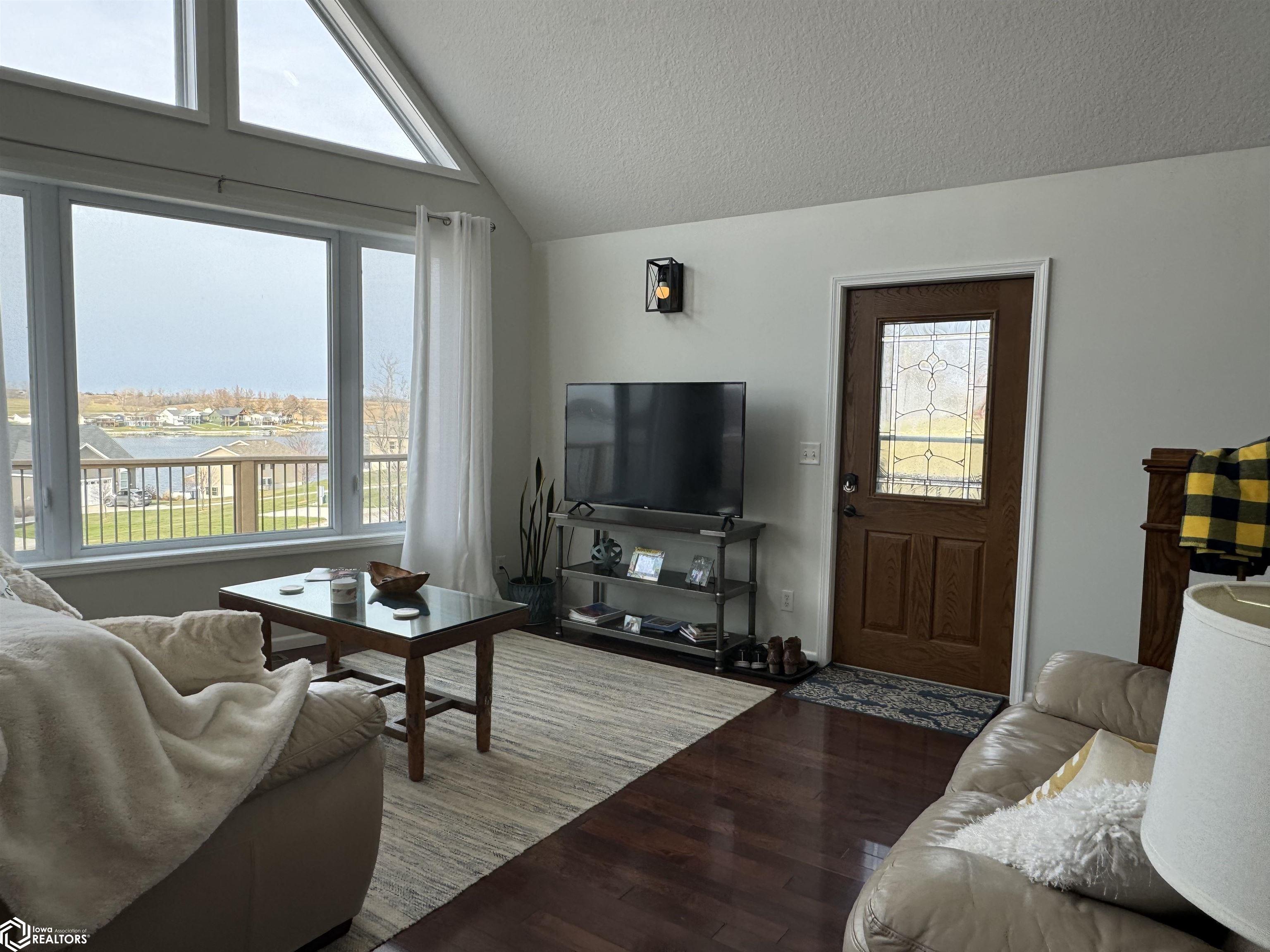 3155 Indian Point Drive