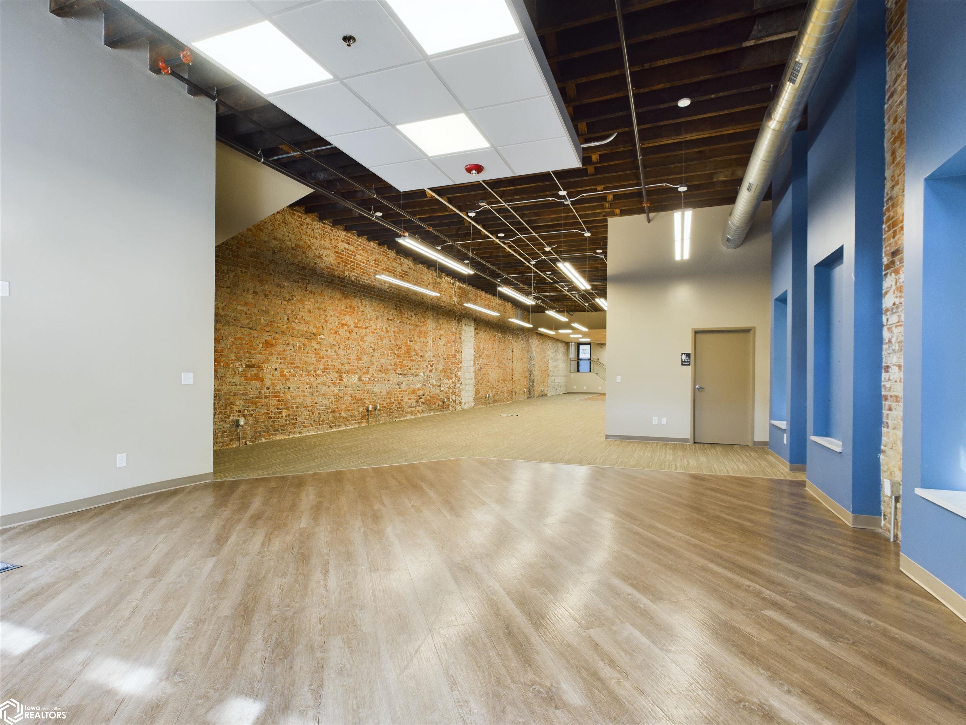 325 E Main Street