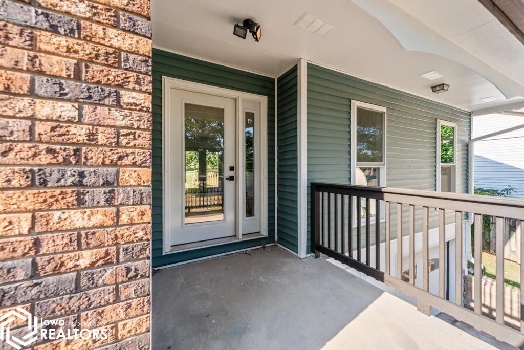 1109 W Van Buren