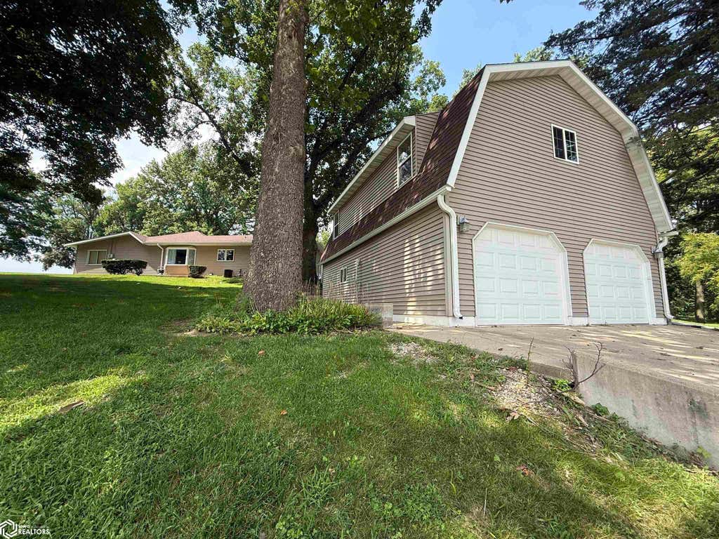 Photo of 5743 Madison Avenue, Burlington, IA 52601 (MLS # 6341495)