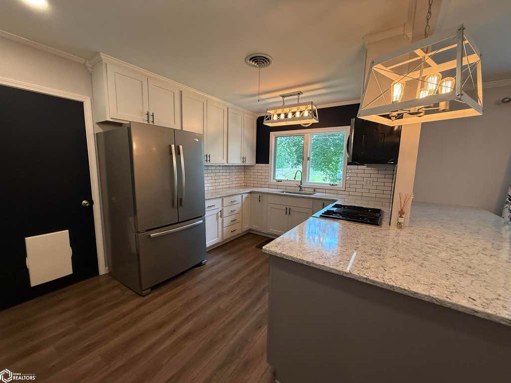 Photo of 5743 Madison Avenue, Burlington, IA 52601 (MLS # 6341495)