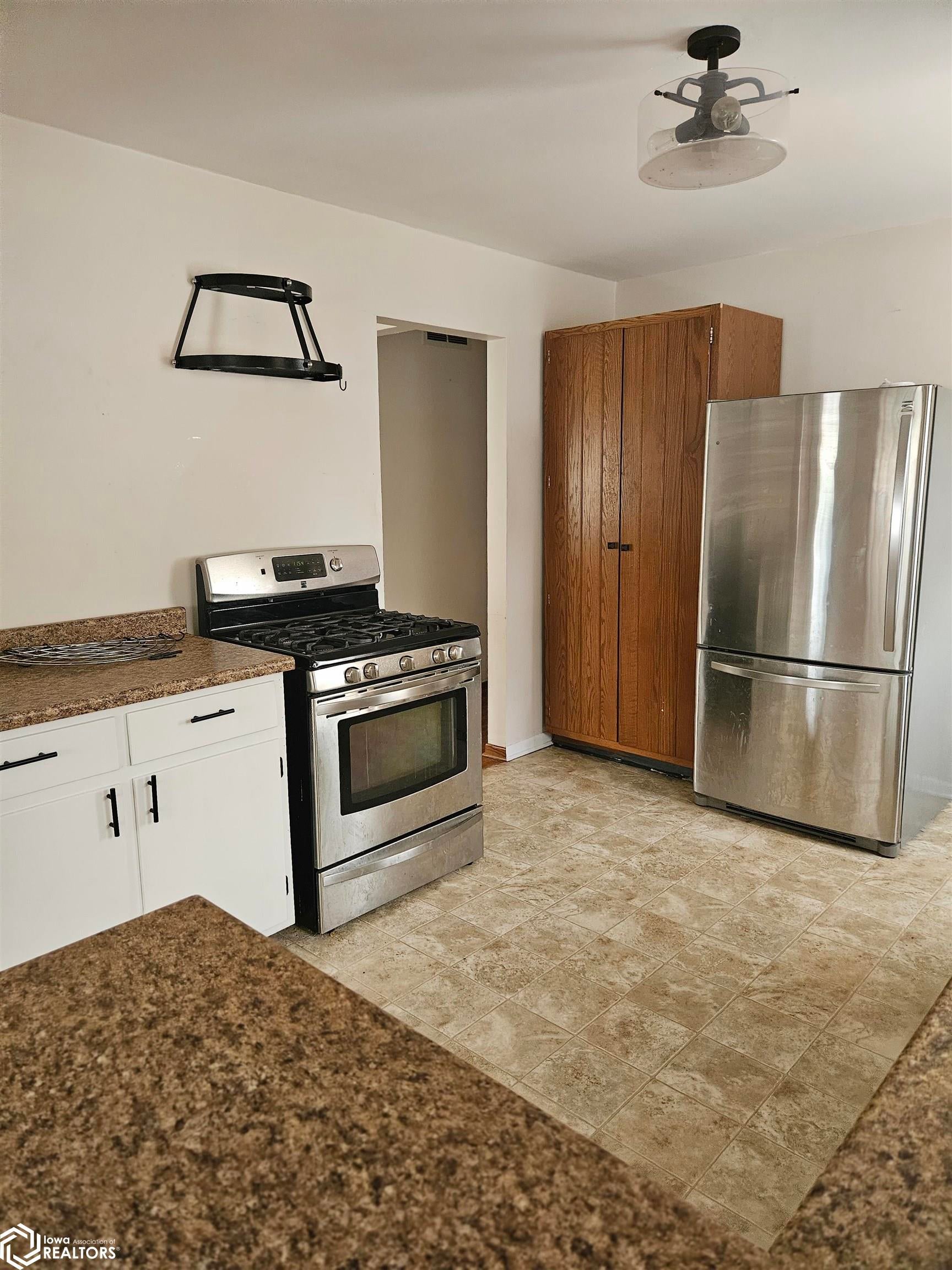 1309 E Elm Street - Photo 3