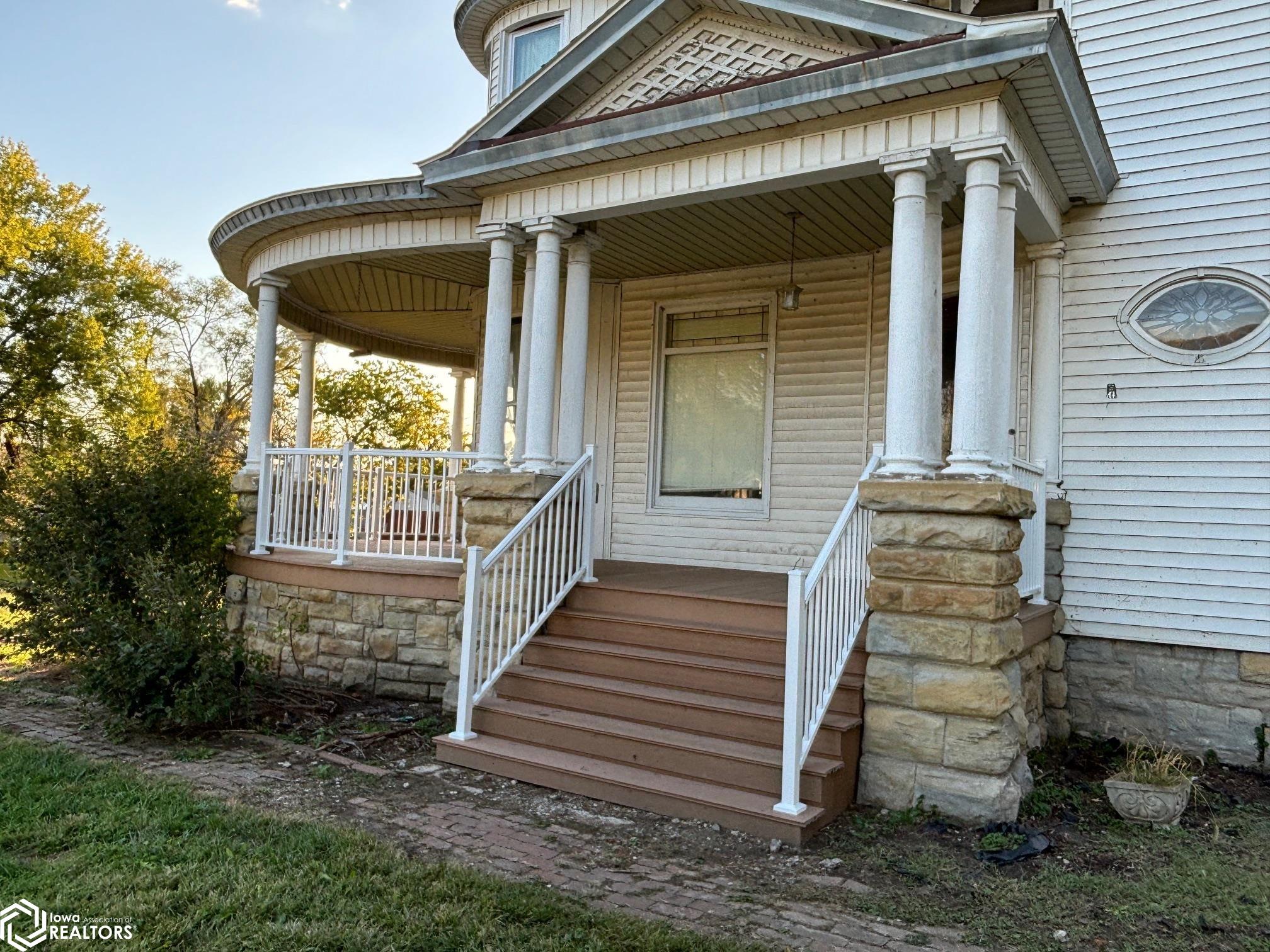 303 Washington Street