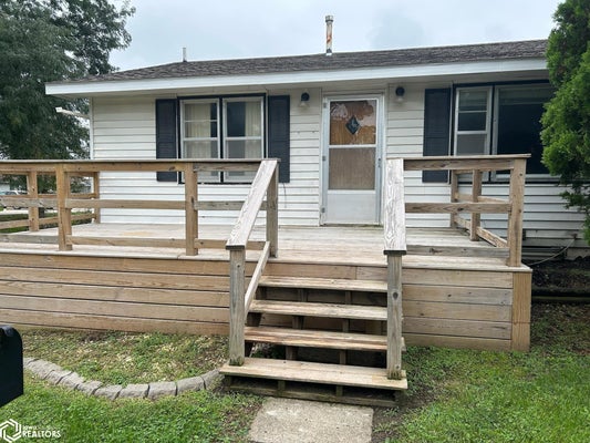 301 SE 3RD ST, LEON, IA 50144 - Image 3daeb1caa35e414bc7c38f3caebf5d59/1418725892