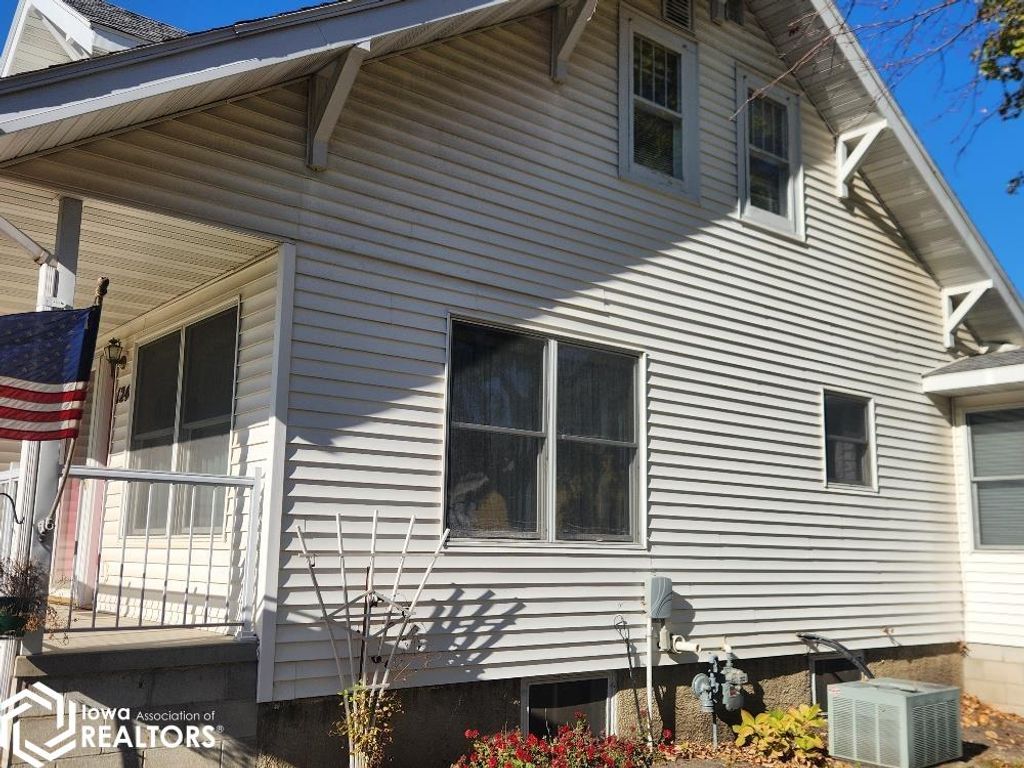 Photo of 124 W 4th Street, Kanawha, IA 50447 (MLS # 6333495)