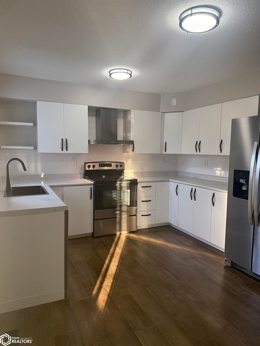 Photo of 213 Pine Street, Marshalltown, IA 50158 (MLS # 6333398)