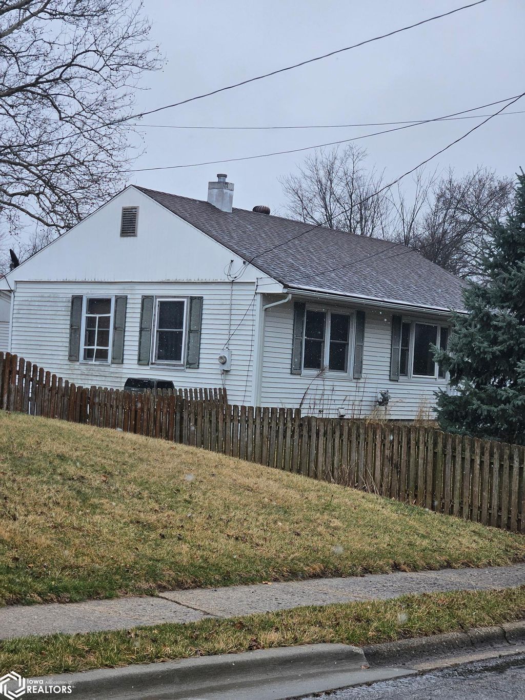 Photo of 1218 Brentwood Drive, Ottumwa, IA 52501 (MLS # 6336258)