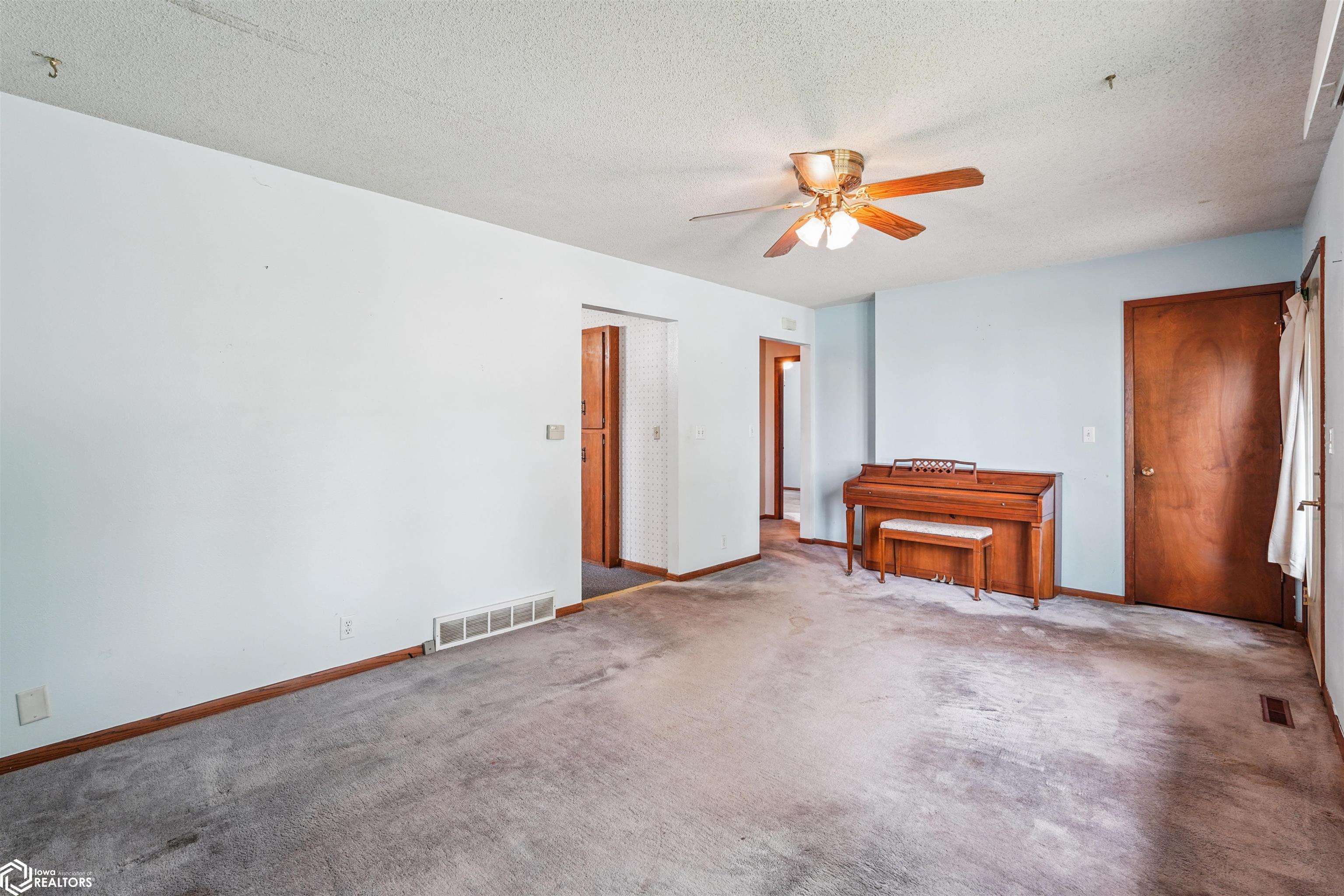 1704 Rainbow Drive
