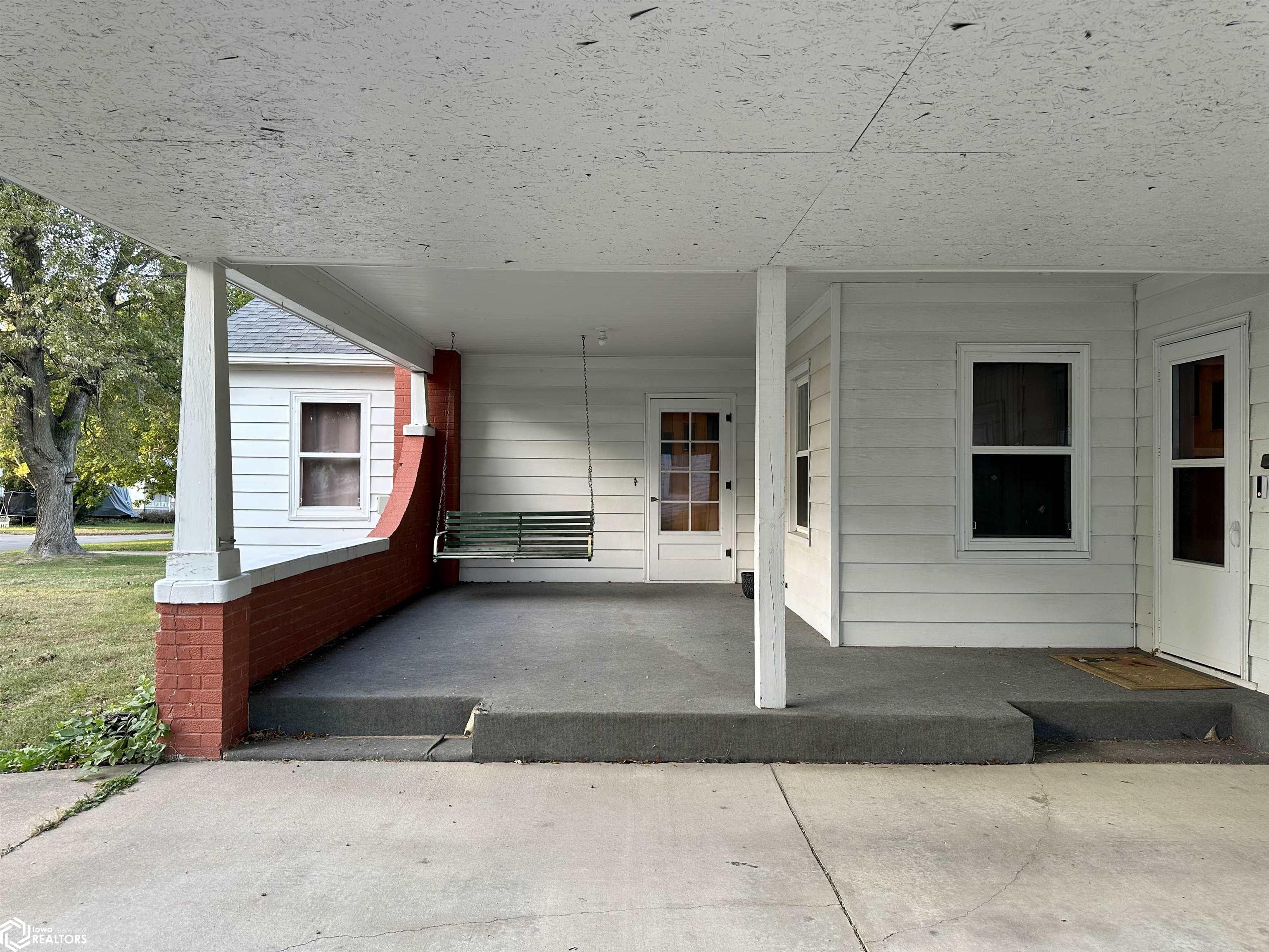 820 N Grand Street