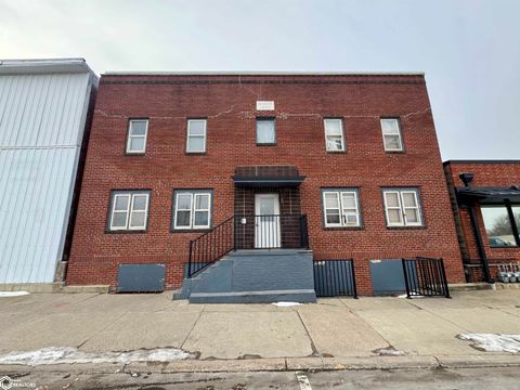 17 W 4th Street Atlantic IA 50022