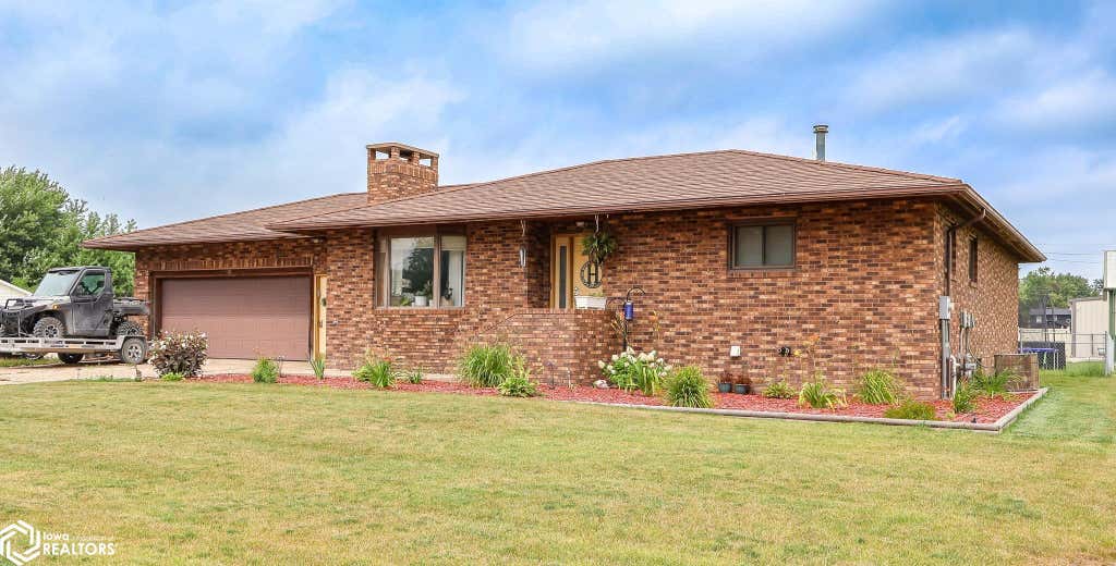 Photo of 701 NE 1st Street, Eagle Grove, IA 50533 (MLS # 6341365)