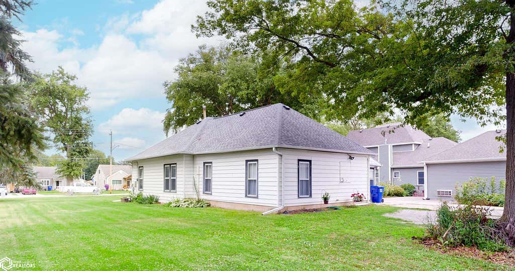 Photo of 902 N Frost Avenue, Avoca, IA 51521 (MLS # 6341494)
