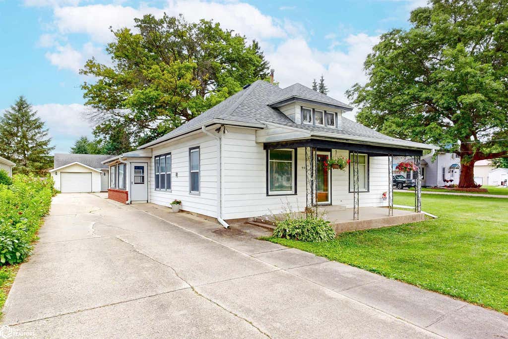 Photo of 902 N Frost Avenue, Avoca, IA 51521 (MLS # 6341494)
