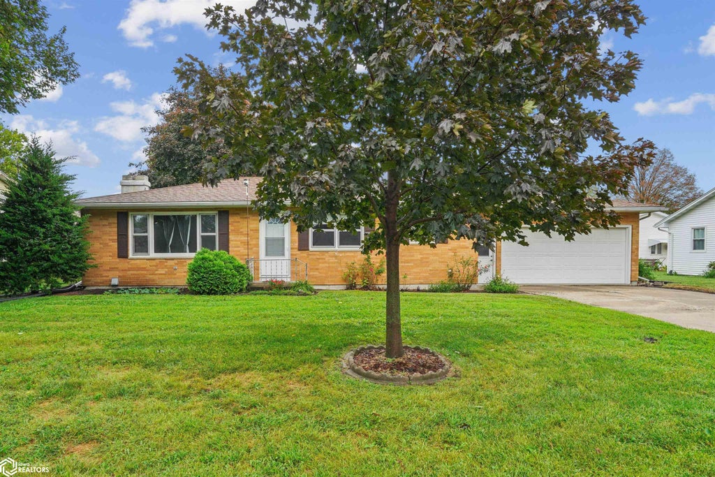 Photo of 805 E Cedar Ln. Ln, Mount Pleasant, IA 52641 (MLS # 6342600)