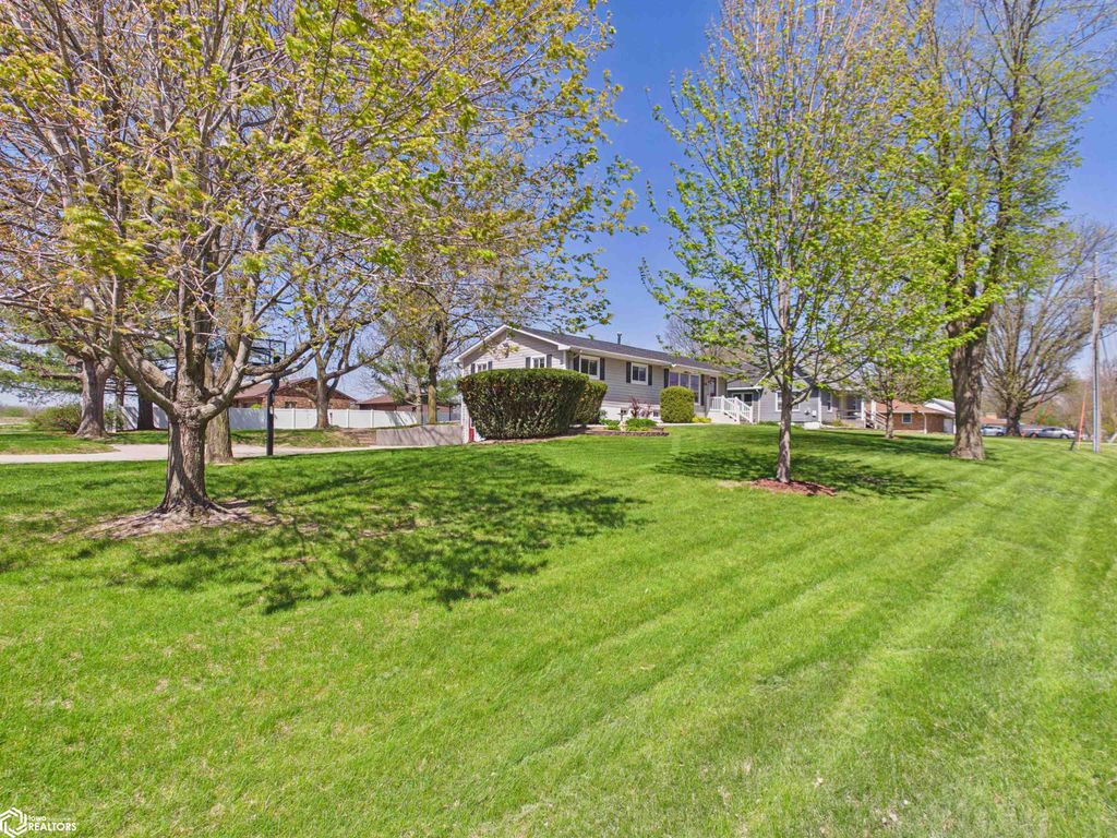 Photo of 507 Bryan Road, Ottumwa, IA 52501 (MLS # 6337534)