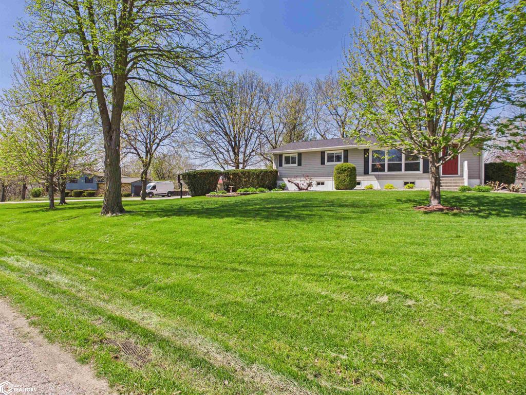 Photo of 507 Bryan Road, Ottumwa, IA 52501 (MLS # 6337534)