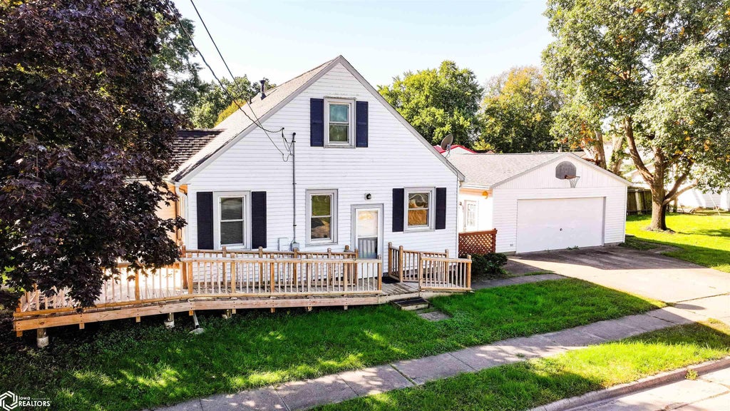 Photo of 341 Hackworth Street, Ottumwa, IA 52501 (MLS # 6343520)