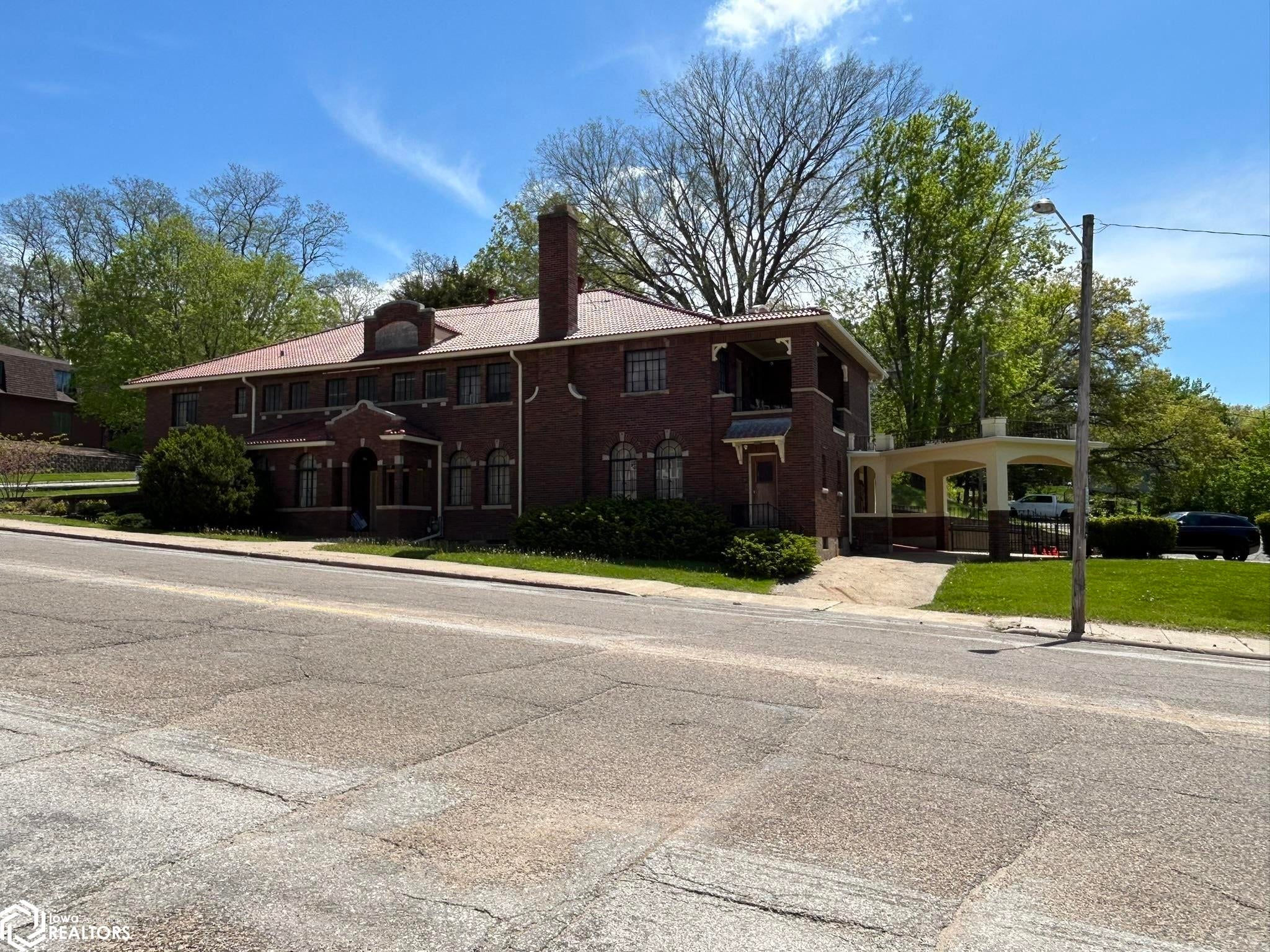 220 Ct St, Ottumwa, IA 52501-2537