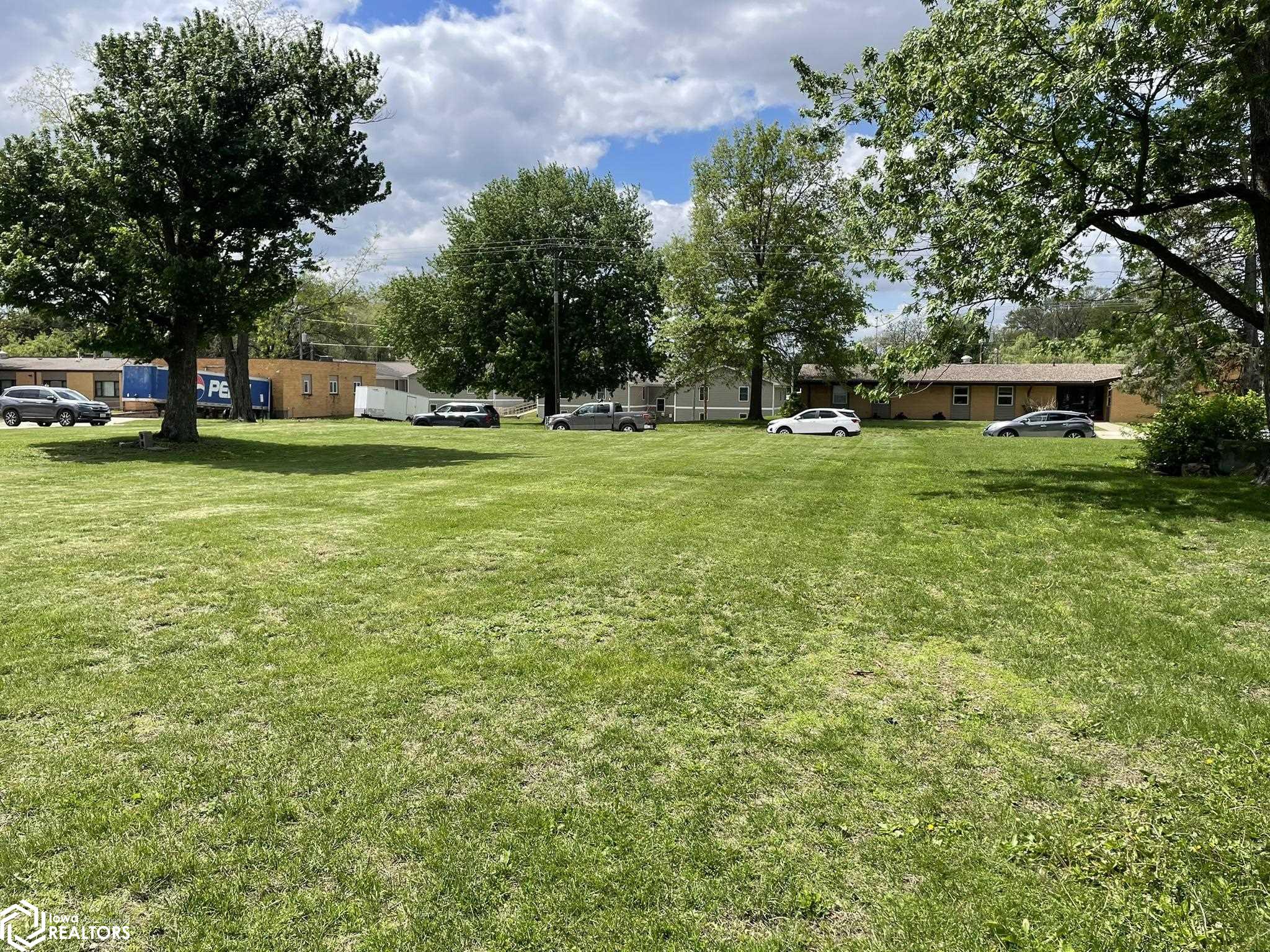 TBD Douglas Avenue