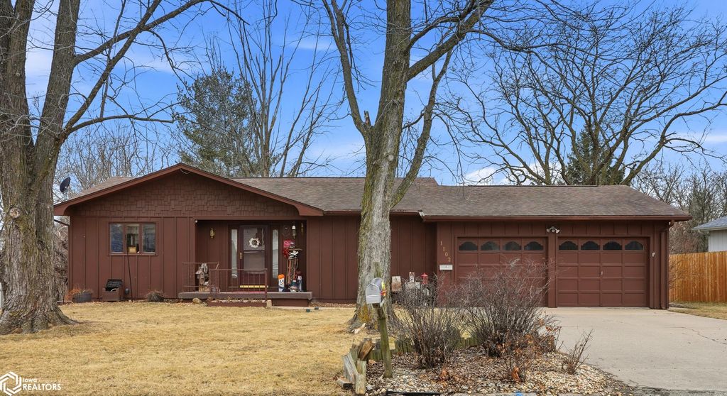 Photo of 1102 S Linden Lane, Mount Pleasant, IA 52641 (MLS # 6335752)