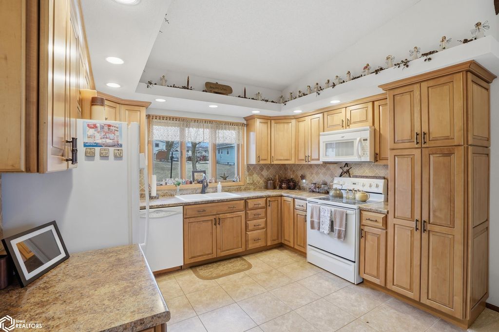 Photo of 1102 S Linden Lane, Mount Pleasant, IA 52641 (MLS # 6335752)