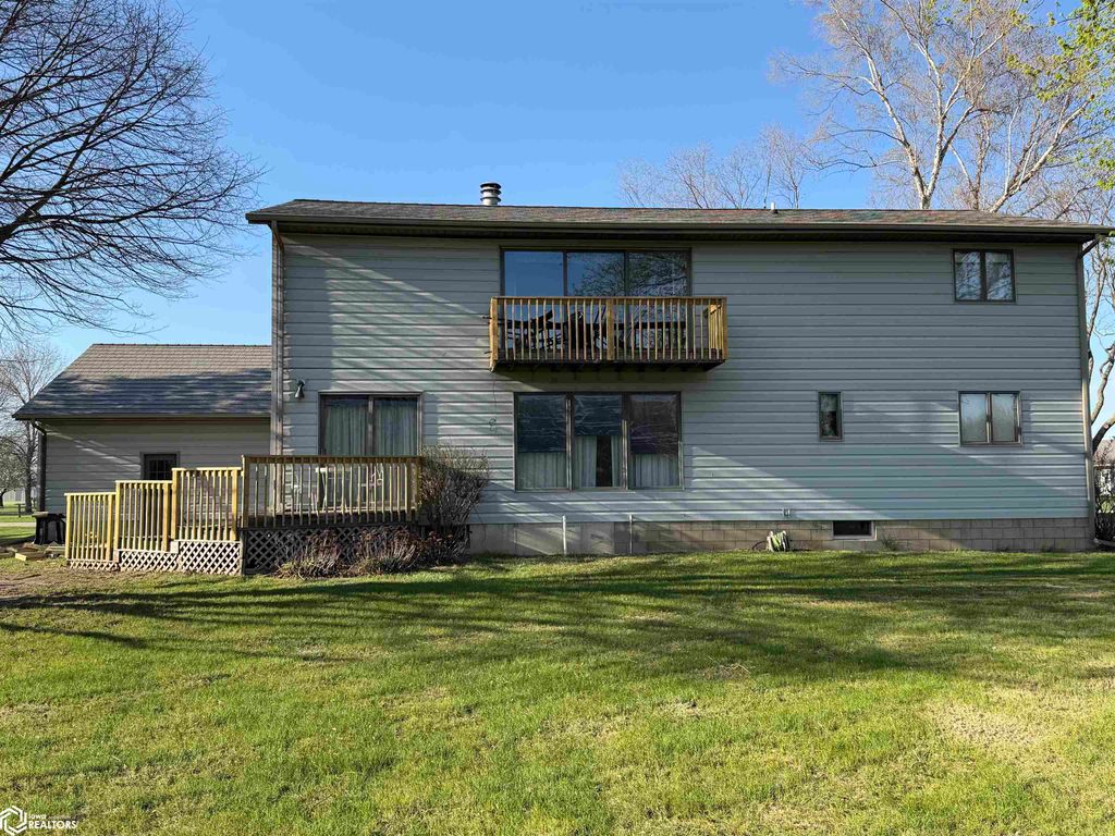 Photo of 1906 West River Drive Dr, Humboldt, IA 50548 (MLS # 6337485)